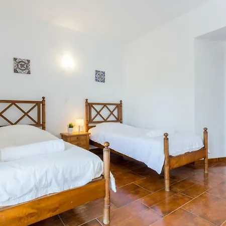 Almost Beachfront 2 Bedroom Townhouse Sleeps 6 펜션
