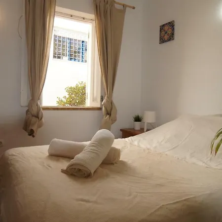 Almost Beachfront 2 Bedroom Townhouse Sleeps 6 펜션 *