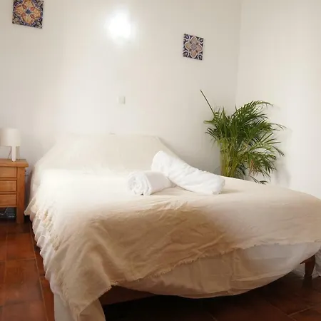 Almost Beachfront 2 Bedroom Townhouse Sleeps 6 *